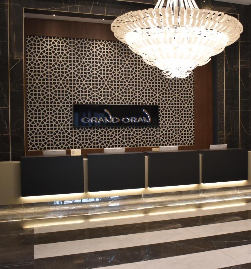 Az Hotels Grand Oran Es Senia Екстериор снимка