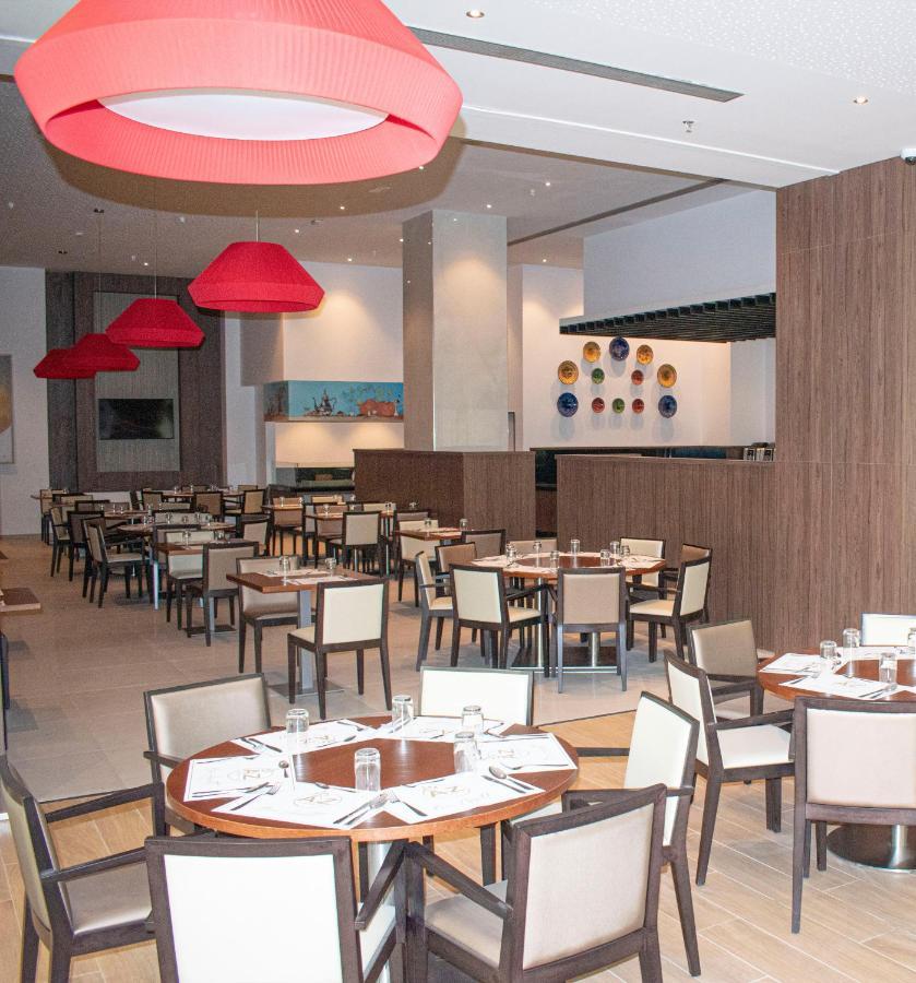 Az Hotels Grand Oran Es Senia Екстериор снимка