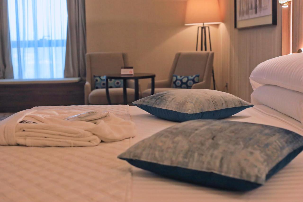 Az Hotels Grand Oran Es Senia Екстериор снимка