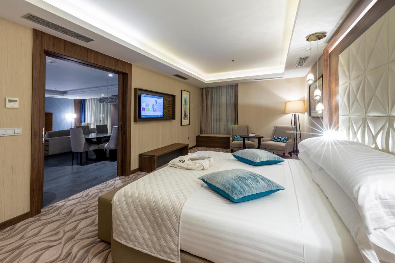 Az Hotels Grand Oran Es Senia Екстериор снимка