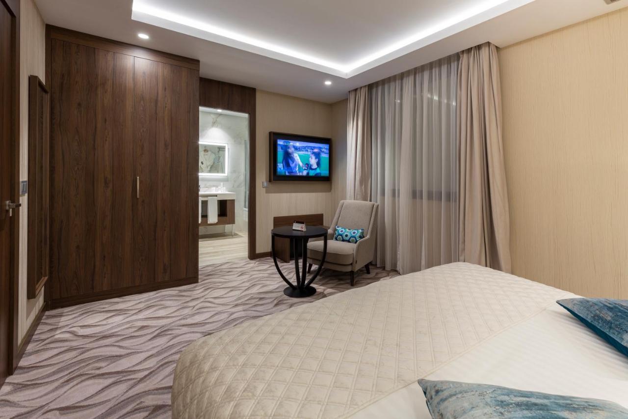 Az Hotels Grand Oran Es Senia Екстериор снимка