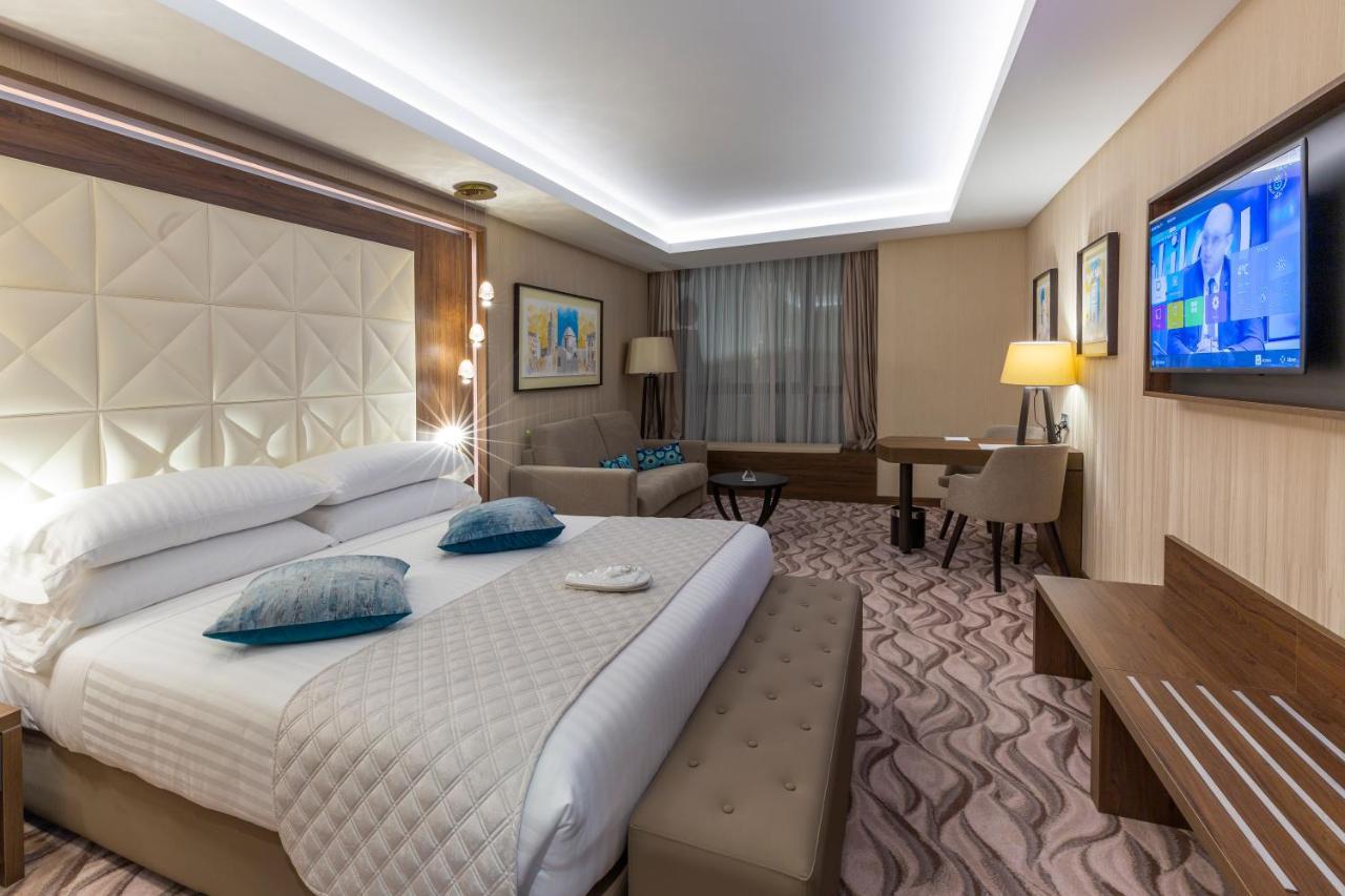 Az Hotels Grand Oran Es Senia Екстериор снимка