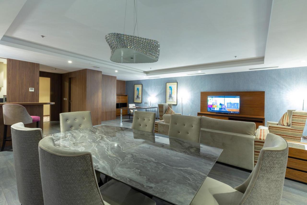 Az Hotels Grand Oran Es Senia Екстериор снимка