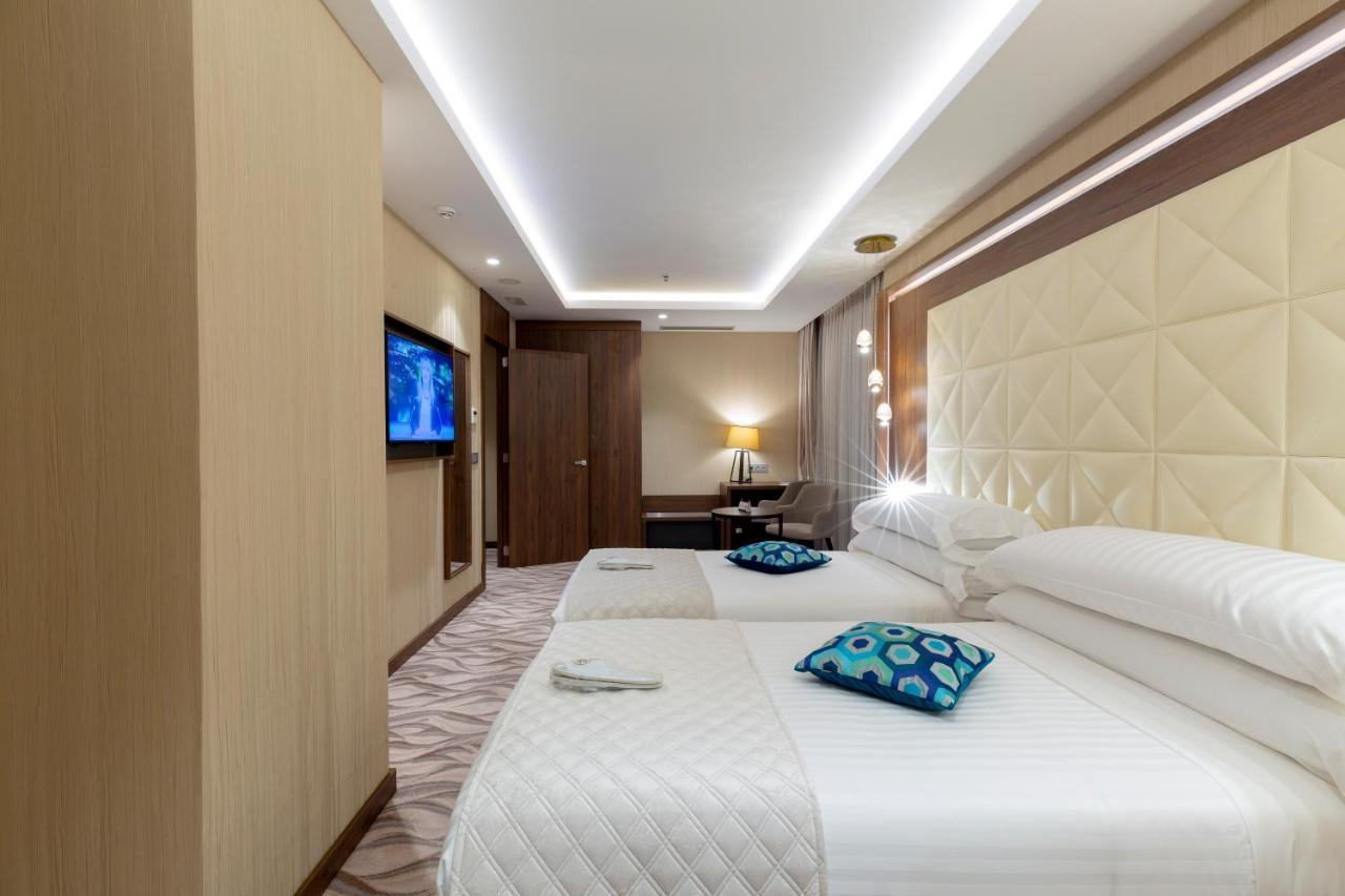 Az Hotels Grand Oran Es Senia Екстериор снимка