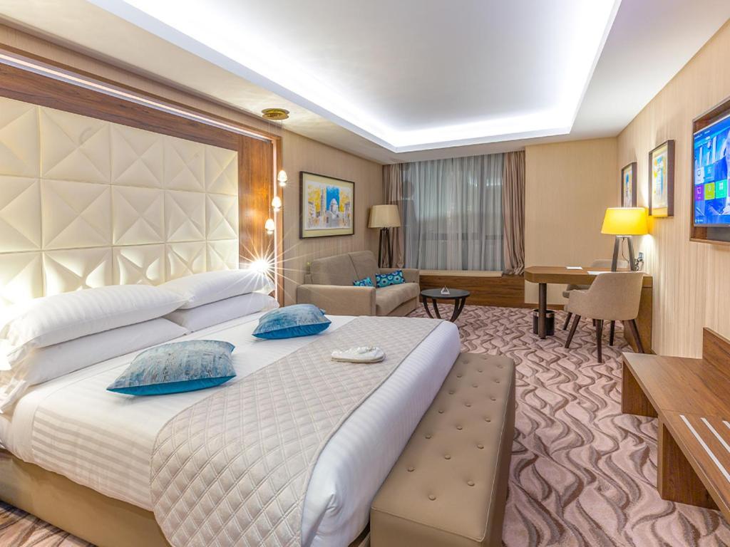 Az Hotels Grand Oran Es Senia Екстериор снимка