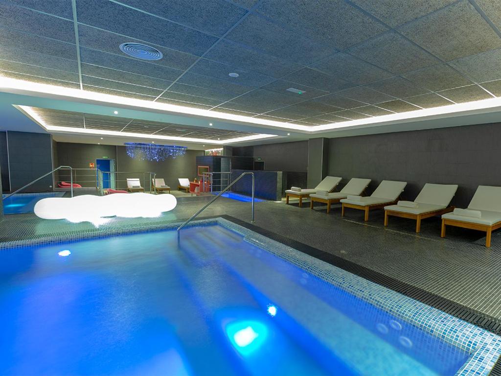 Az Hotels Grand Oran Es Senia Екстериор снимка