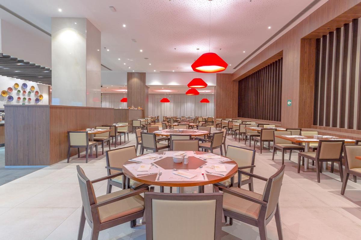 Az Hotels Grand Oran Es Senia Екстериор снимка