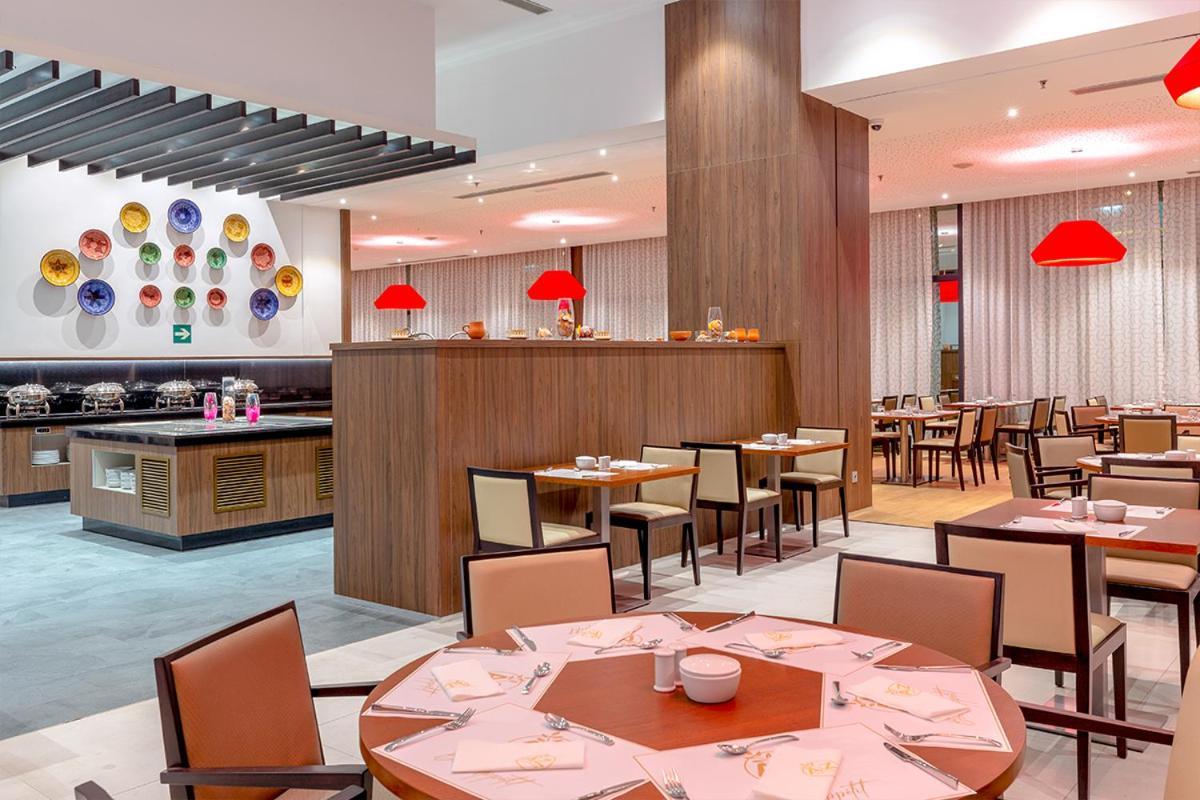 Az Hotels Grand Oran Es Senia Екстериор снимка