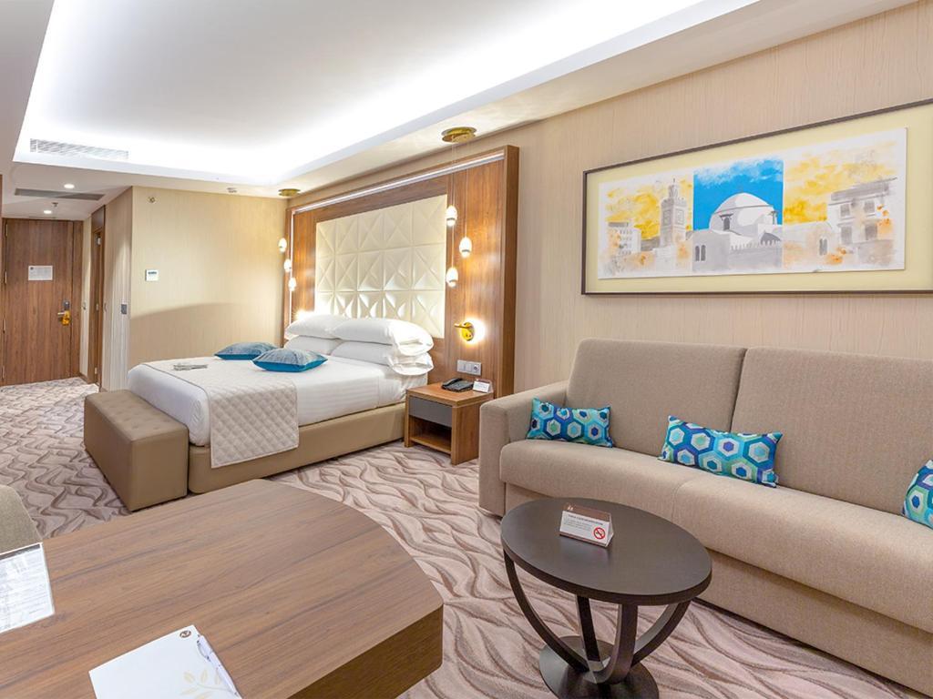 Az Hotels Grand Oran Es Senia Екстериор снимка